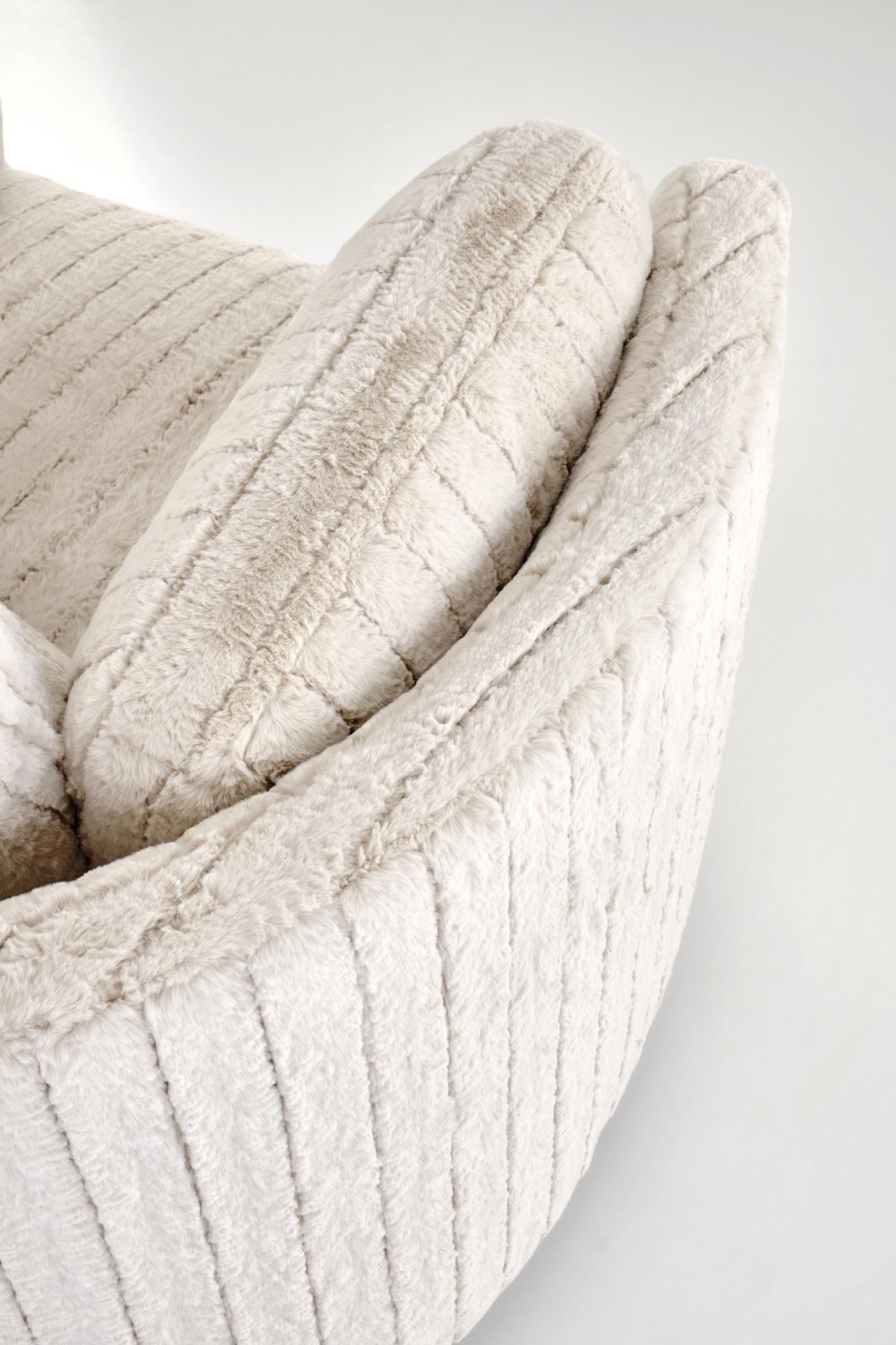 Křeslo ušák PEGAS béžové