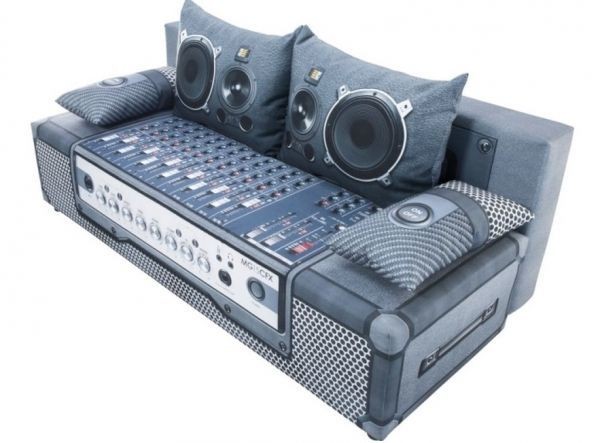 Pohovka PLAY FULL AUDIO